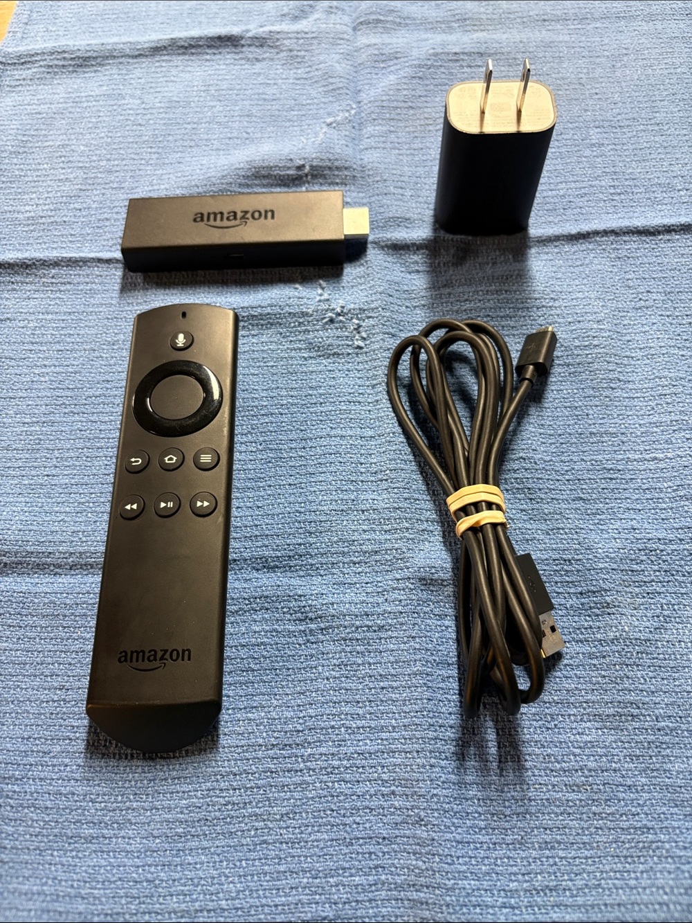 Amazon Fire Stick LY73PR 2nd Gen w/ Remote, usb cable and brick